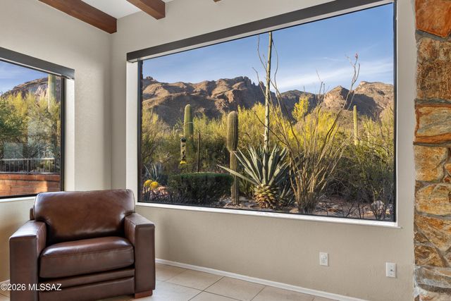 7146 N Finger Rock Place, Tucson, AZ 85718