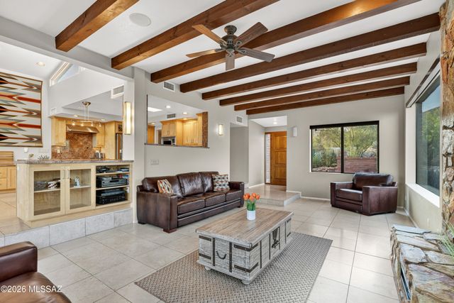 7146 N Finger Rock Place, Tucson, AZ 85718