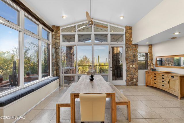 7146 N Finger Rock Place, Tucson, AZ 85718