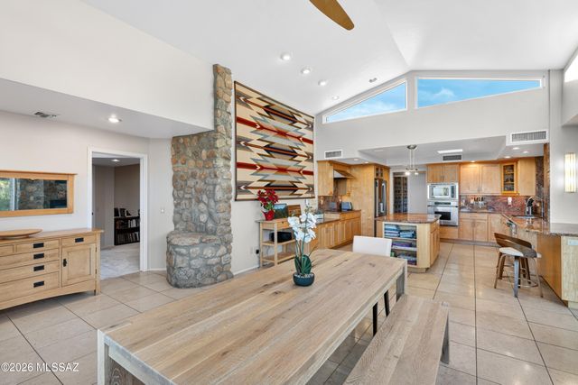 7146 N Finger Rock Place, Tucson, AZ 85718