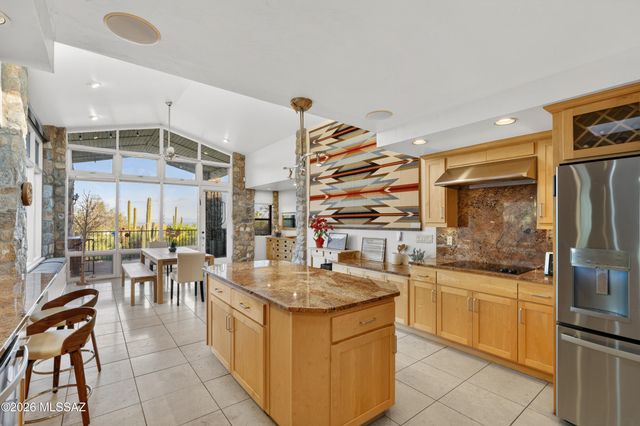 7146 N Finger Rock Place, Tucson, AZ 85718