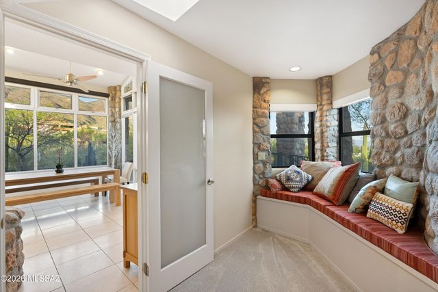 7146 N Finger Rock Place, Tucson, AZ 85718