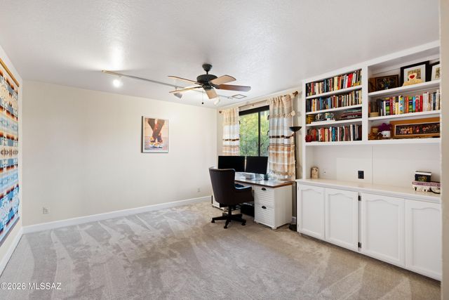 7146 N Finger Rock Place, Tucson, AZ 85718