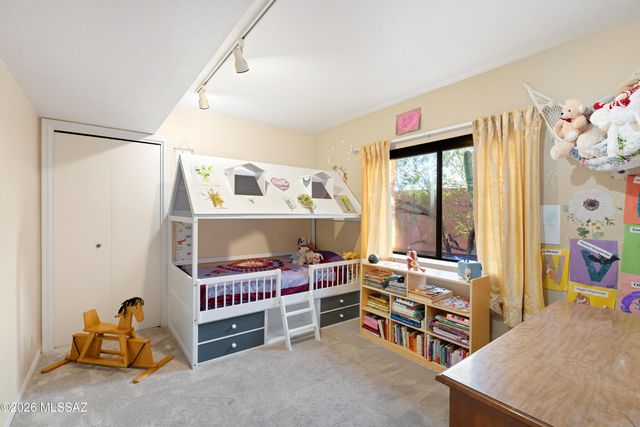 7146 N Finger Rock Place, Tucson, AZ 85718