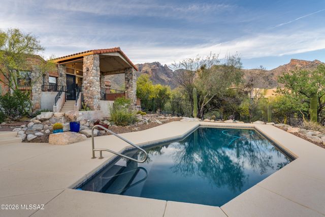 7146 N Finger Rock Place, Tucson, AZ 85718