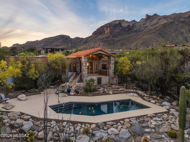 7146 N Finger Rock Place, Tucson, AZ 85718