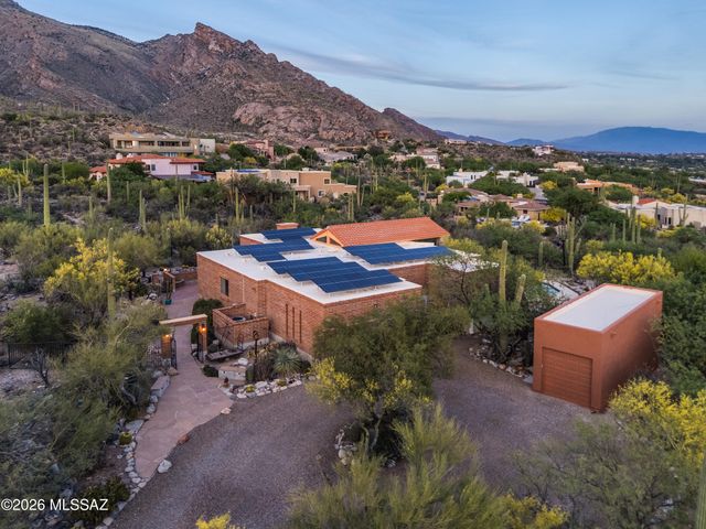 7146 N Finger Rock Place, Tucson, AZ 85718