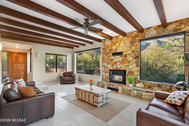 7146 N Finger Rock Place, Tucson, AZ 85718