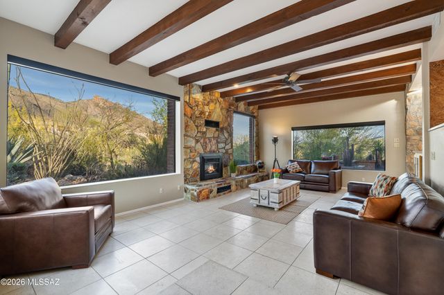 7146 N Finger Rock Place, Tucson, AZ 85718