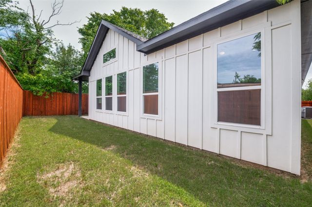 205 Fairview Street, Waxahachie, TX 75165