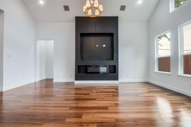 205 Fairview Street, Waxahachie, TX 75165