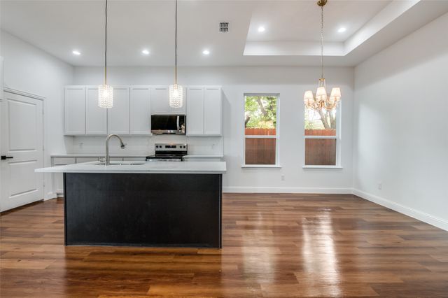 205 Fairview Street, Waxahachie, TX 75165