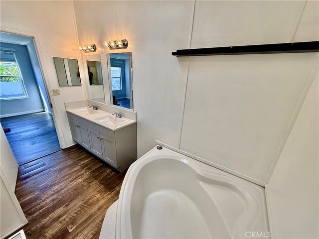 9702 Bolsa 86, Westminster, CA 92683