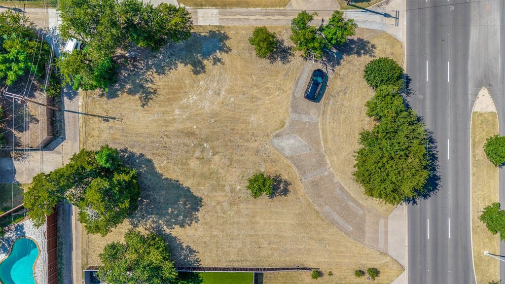 11430 Midway Road, Dallas, TX 75229