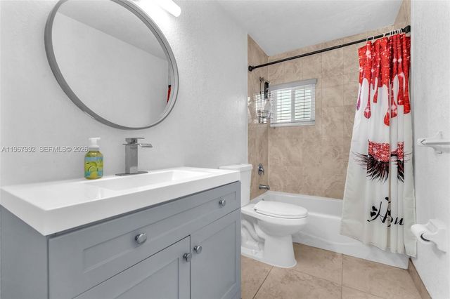 4401 NW 14th St, Lauderhill, FL 33313