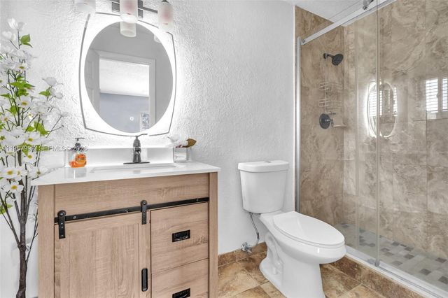 4401 NW 14th St, Lauderhill, FL 33313