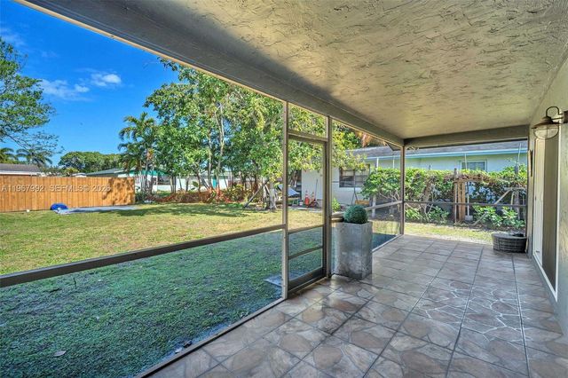 4401 NW 14th St, Lauderhill, FL 33313