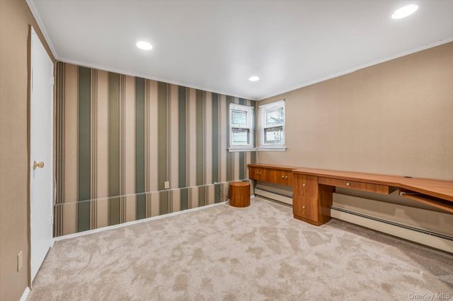 16 Middle Lane, Jericho, NY 11753