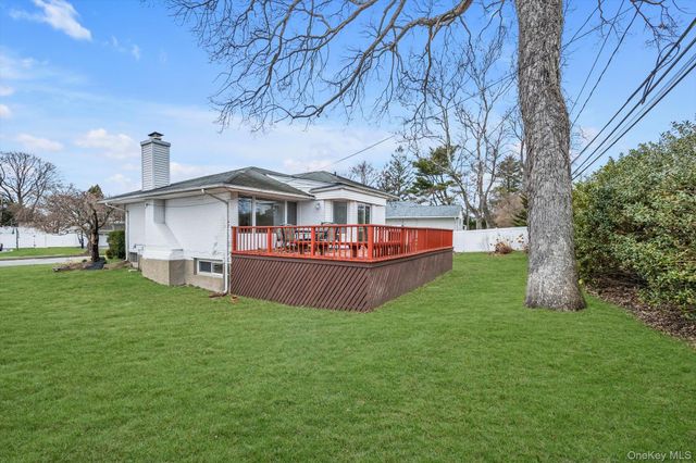 16 Middle Lane, Jericho, NY 11753