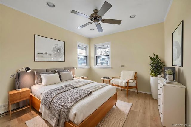 16 Middle Lane, Jericho, NY 11753