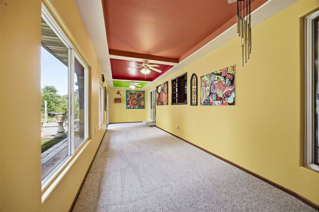400 E Southview Road, Fairfax, IA 52228