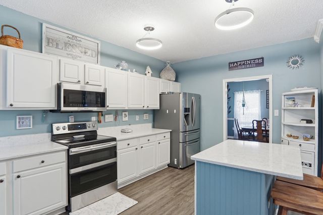 1594 E Church Street, Bonneau, SC 29431