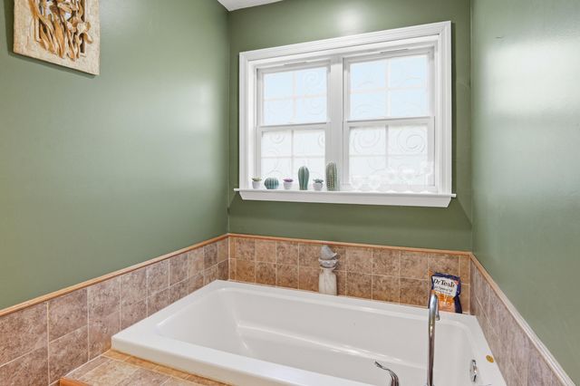 1594 E Church Street, Bonneau, SC 29431