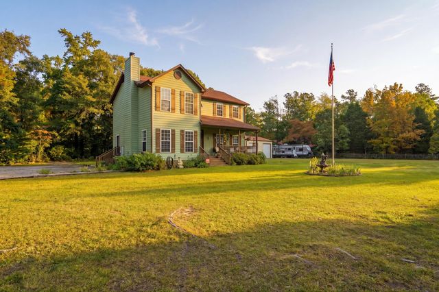 1594 E Church Street, Bonneau, SC 29431