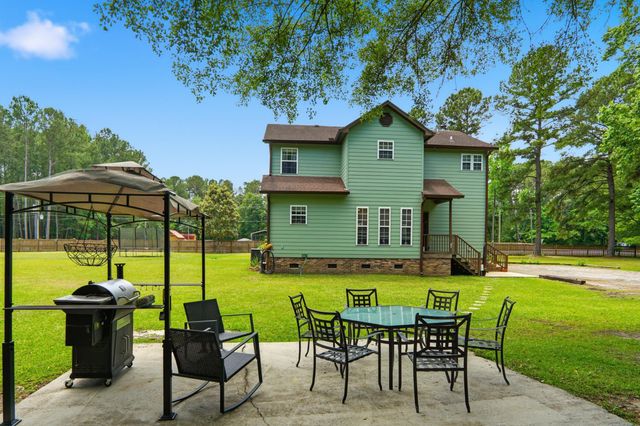 1594 E Church Street, Bonneau, SC 29431