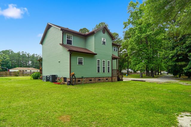 1594 E Church Street, Bonneau, SC 29431