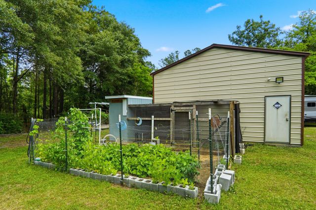 1594 E Church Street, Bonneau, SC 29431