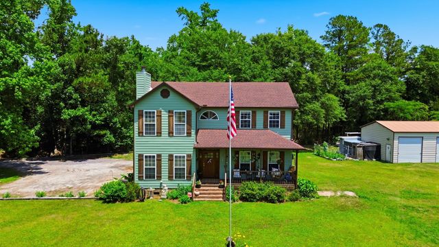 1594 E Church Street, Bonneau, SC 29431