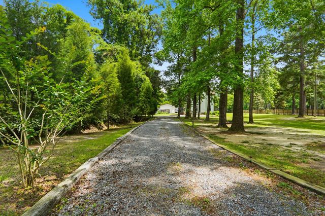 1594 E Church Street, Bonneau, SC 29431