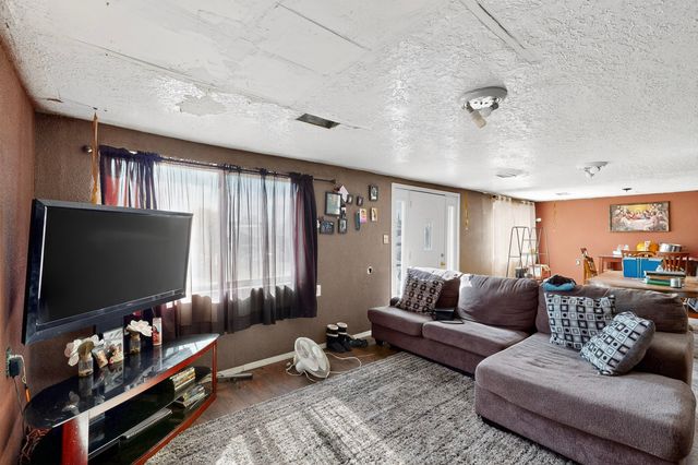 1407 De Baca Circle SW, Albuquerque, NM 87105