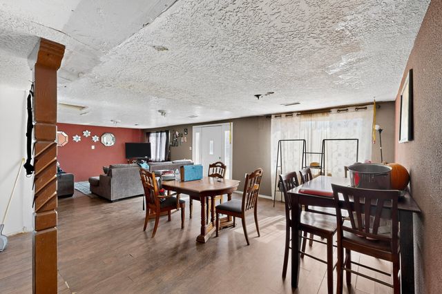 1407 De Baca Circle SW, Albuquerque, NM 87105