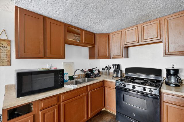 1407 De Baca Circle SW, Albuquerque, NM 87105