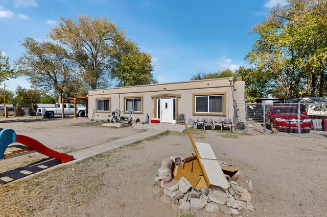 1407 De Baca Circle SW, Albuquerque, NM 87105