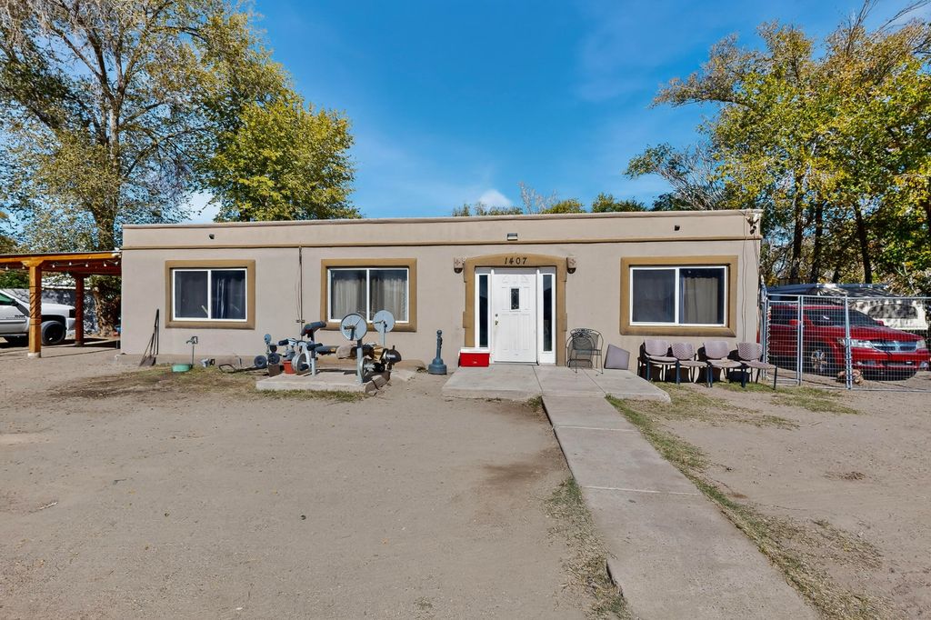 1407 De Baca Circle SW, Albuquerque, NM 87105