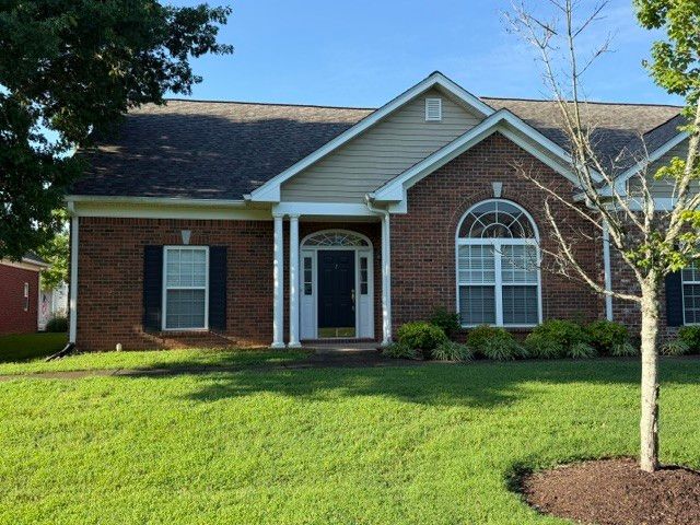 2 Hale Ct, Lebanon, TN 37087