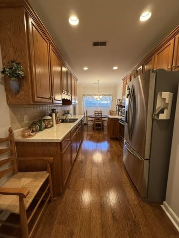 2 Hale Ct, Lebanon, TN 37087