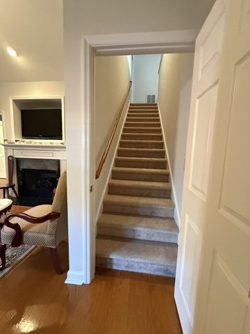 2 Hale Ct, Lebanon, TN 37087