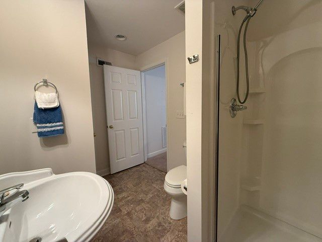 2 Hale Ct, Lebanon, TN 37087