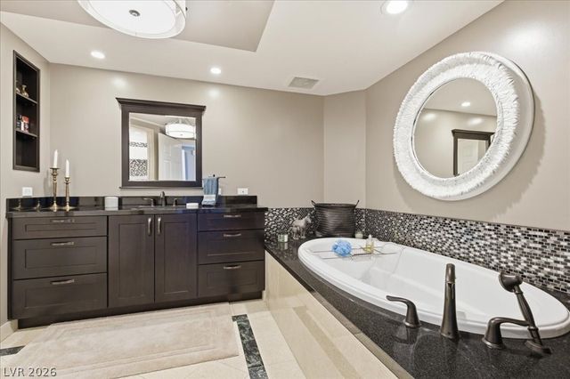 2857 Paradise Road 1603, Las Vegas, NV 89109