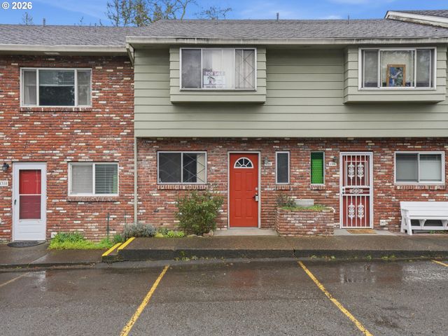 1308 Ne HOGAN Dr, Gresham, OR 97030