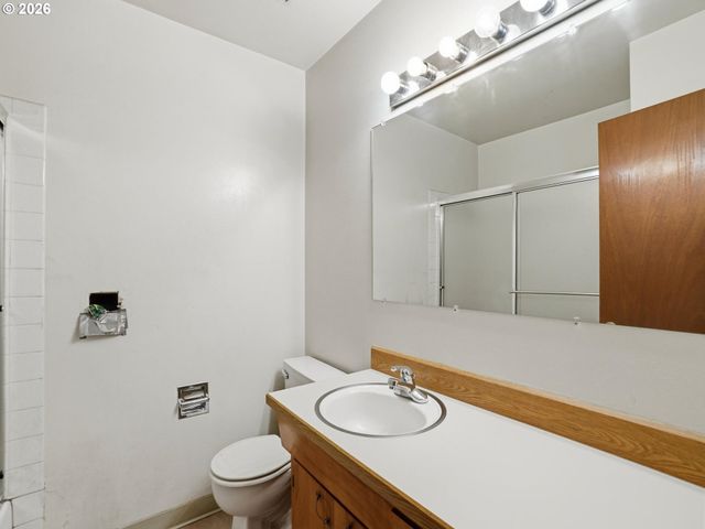 1308 Ne HOGAN Dr, Gresham, OR 97030