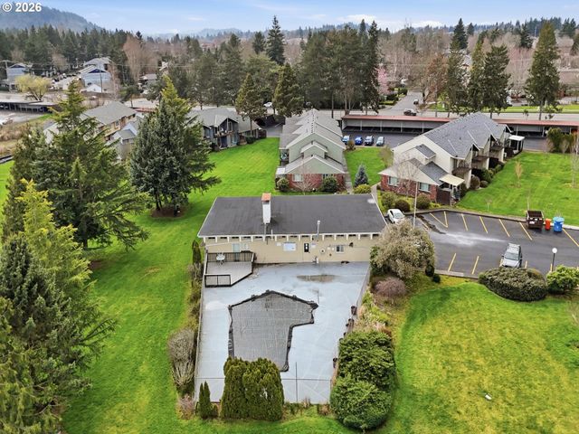 1308 Ne HOGAN Dr, Gresham, OR 97030