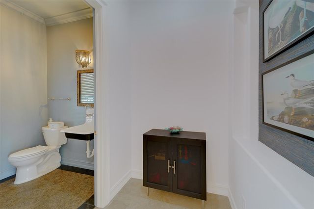 824 ISLAND WAY, Clearwater Beach, FL 33767