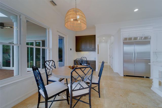 824 ISLAND WAY, Clearwater Beach, FL 33767