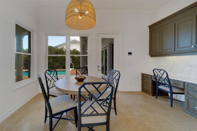 824 ISLAND WAY, Clearwater Beach, FL 33767