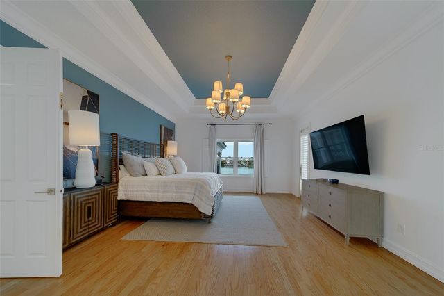 824 ISLAND WAY, Clearwater Beach, FL 33767